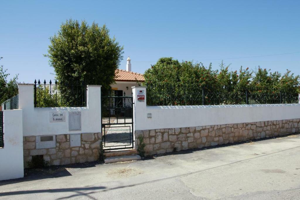 Guest House Alfarrobeiras Albufeira Kültér fotó