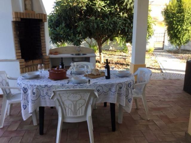 Guest House Alfarrobeiras Albufeira Kültér fotó